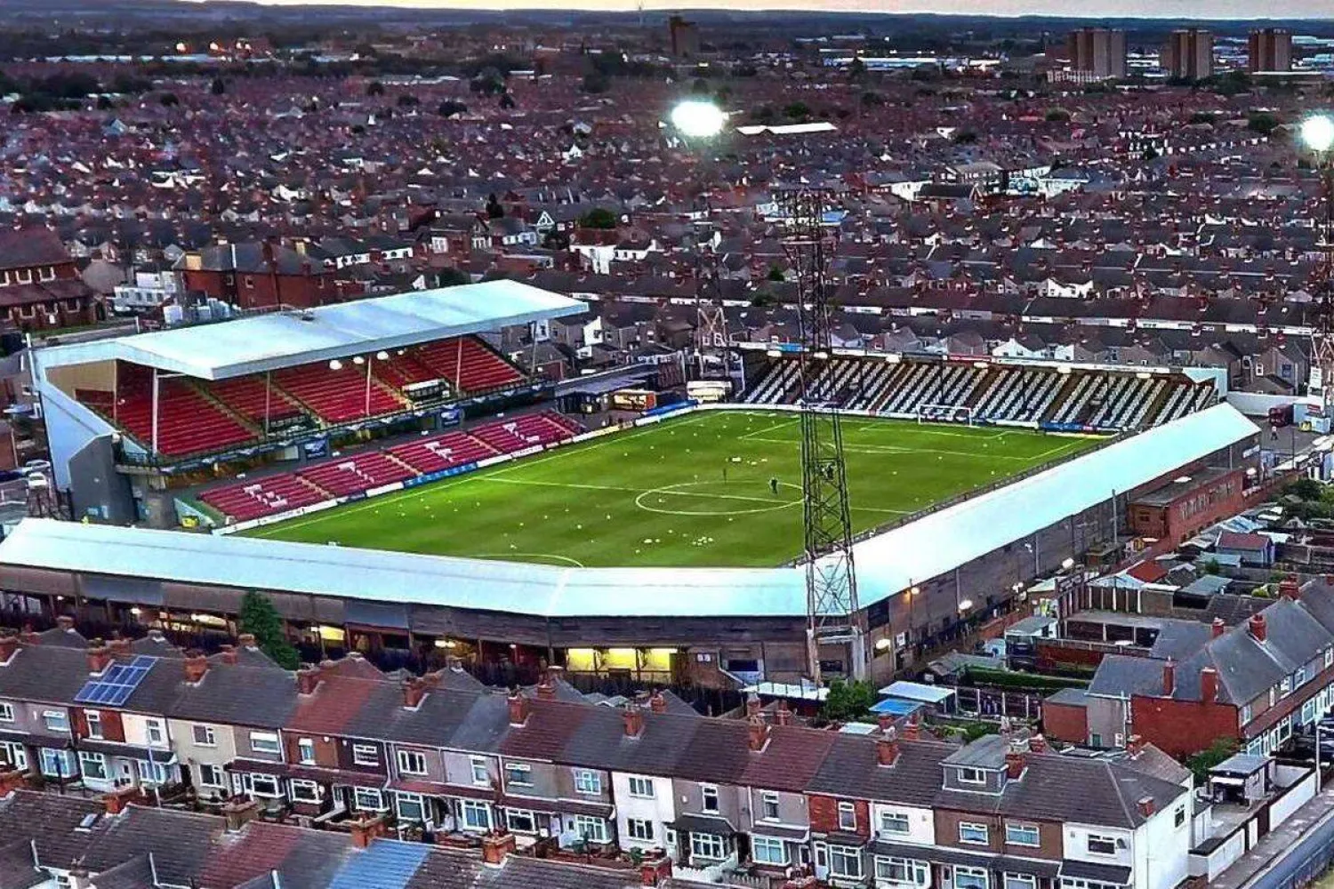 نادي غريمسبي يقود مبادرة "اللعبة العادلة" بهدف توزيع أكثر عدالة لإيرادات البث التلفزيوني (غيتي)