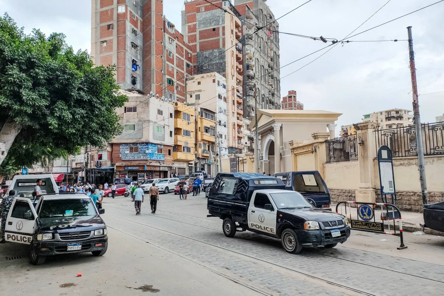 دوريات شرطية في أحد شوارع الإسكندرية (وكالة أنباء العالم العربي)