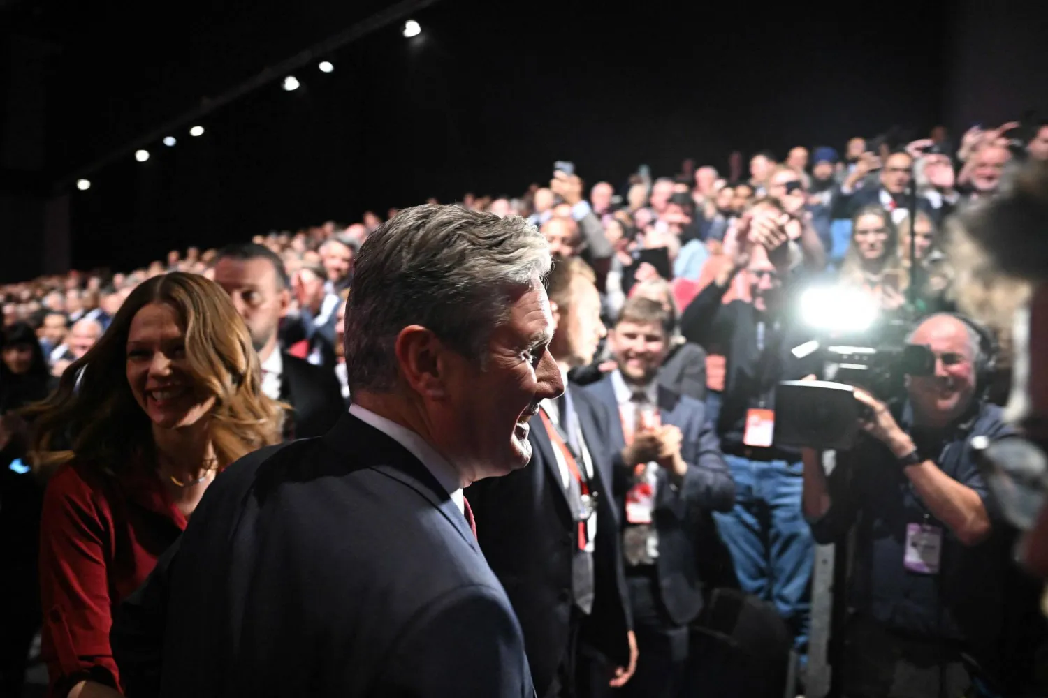 زعيم المعارضة وزوجته في مؤتمر حزب العمال، 27 سبتمبر 2022 (أ.ف.ب)