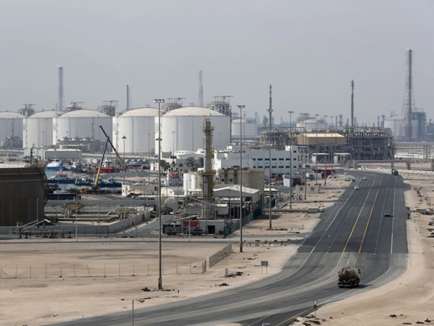 مدينة رأس لفان الصناعية شمال العاصمة القطرية الدوحة (غيتي)