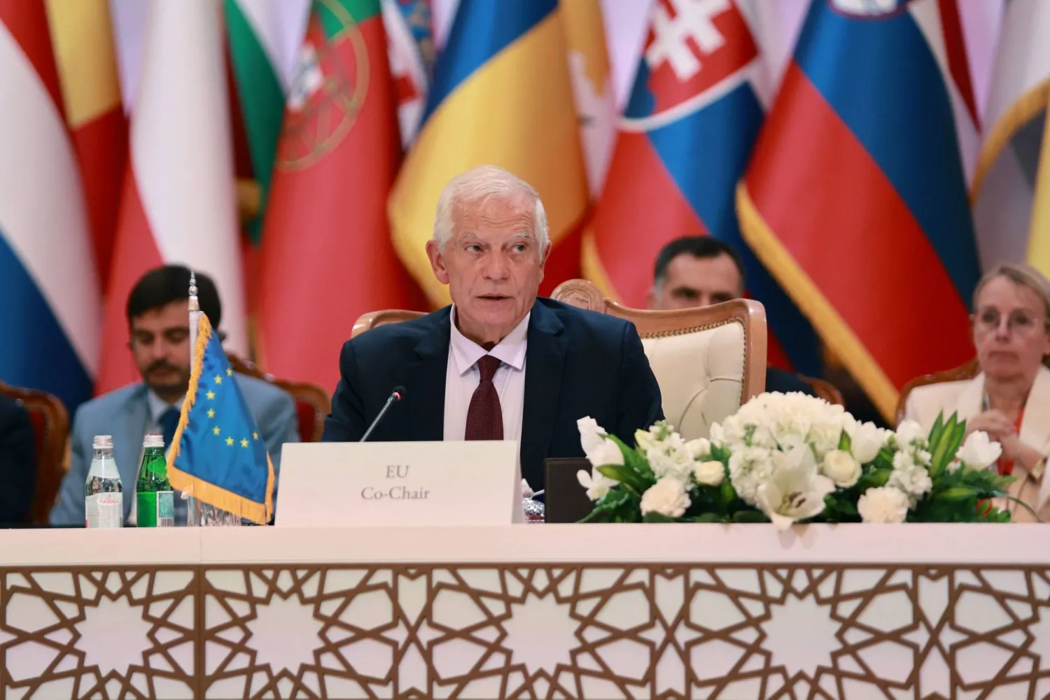 جوزيب بوريل يلقي كلمة في الاجتماع الوزاري لمجلس التعاون الخليجي والاتحاد الأوروبي (أ.ف.ب)