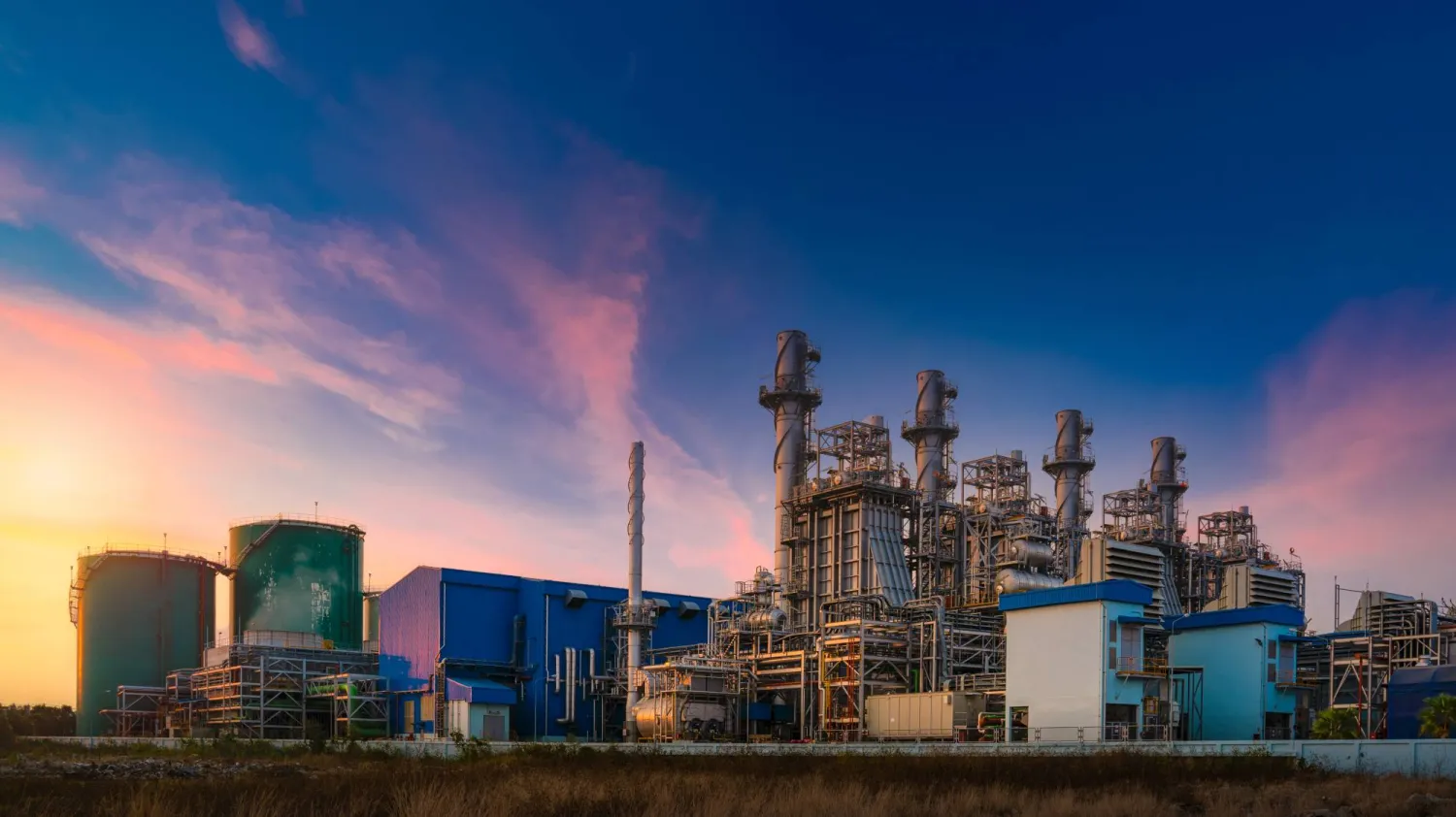 تستمر السعودية في رفع نسبة المصانع الملتزمة بالحصول على التصريح البيئي (الشرق الأوسط)