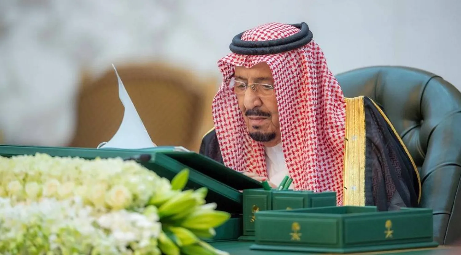 Custodian of the Two Holy Mosques King Salman bin Abdulaziz chairs the cabinet meeting in Riyadh. (SPA)