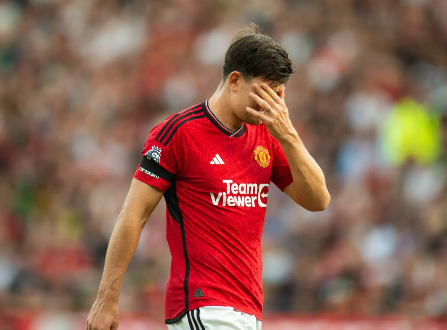 ماغواير سجل هدفاً بالخطأ في شِباك إنجلترا خلال الفوز على أسكوتلندا (إ.ب.أ)