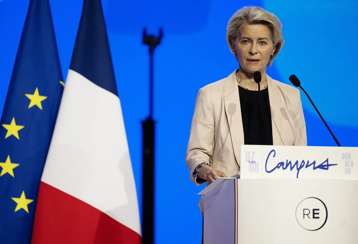 رئيسة المفوضية الأوروبية أورسولا فون دير لايين (إ.ب.أ)