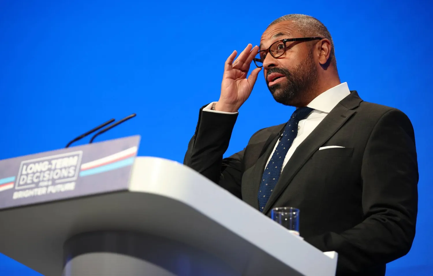 وزير الخارجية البريطاني جيمس كليفرلي (إ.ب.أ)