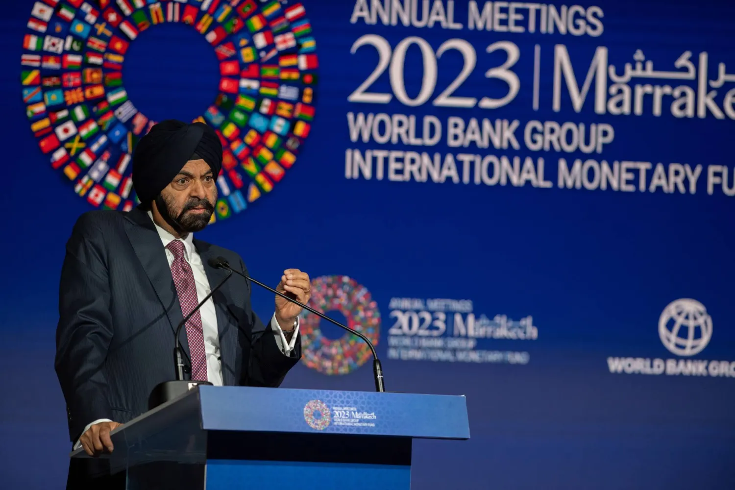 رئيس البنك الدولي أجاي بانغا يتحدث في المؤتمر الصحافي الافتتاحي لمجموعة البنك الدولي خلال اليوم الثالث من الاجتماعات السنوية لمجموعة البنك الدولي وصندوق النقد الدولي لعام 2023 في مراكش بالمغرب 11 أكتوبر 2023 (إ.ب.أ)