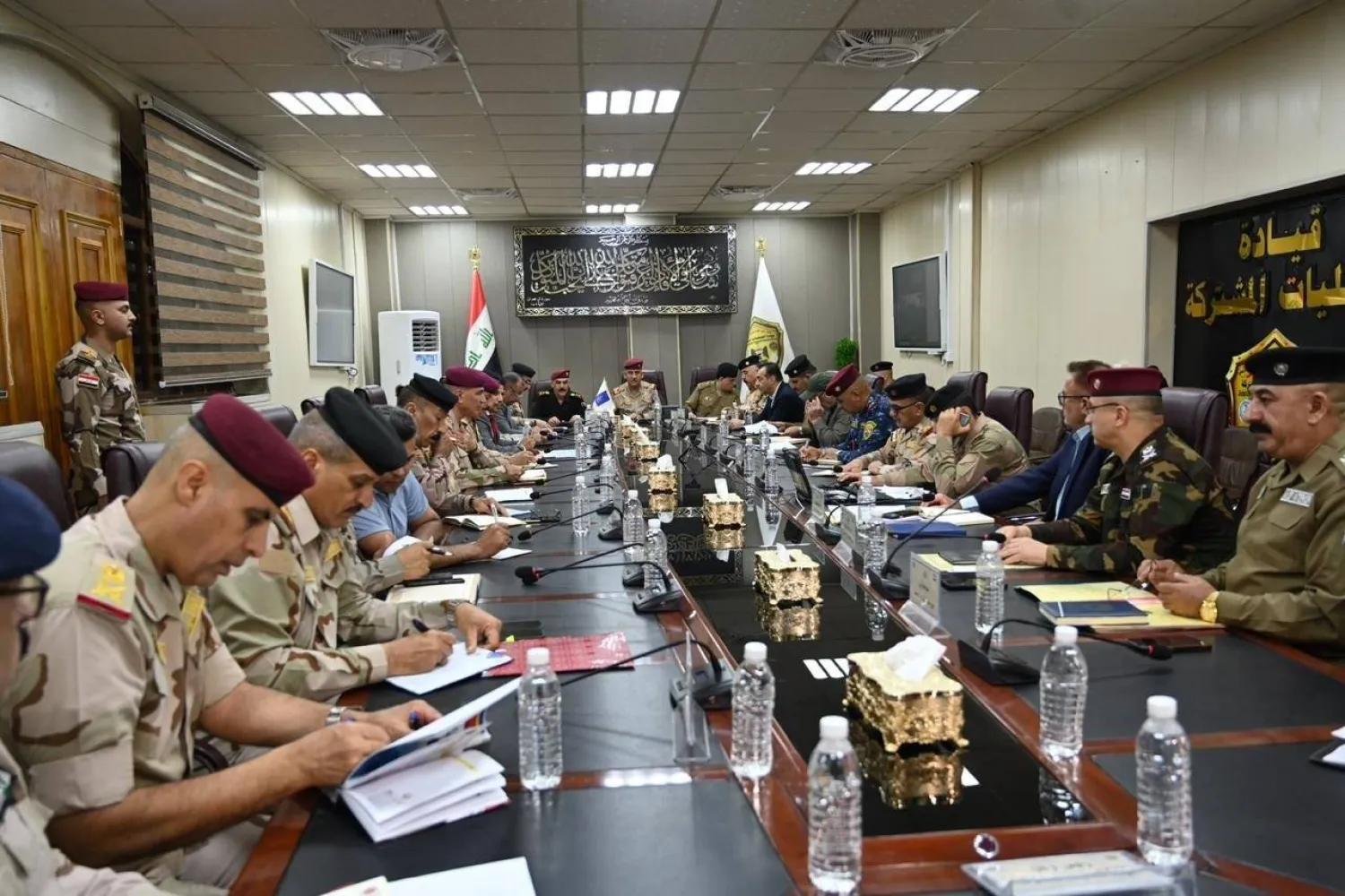 صورة نشرتها في «إكس» («تويتر» سابقاً) اللجنة الأمنية العليا للانتخابات لاجتماعها الموسع قبل أيام