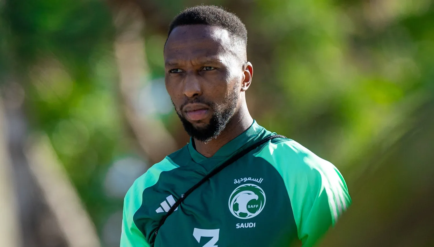 حسن كادش خلال حضوره في معسكر البرتغال (المنتخب السعودي)