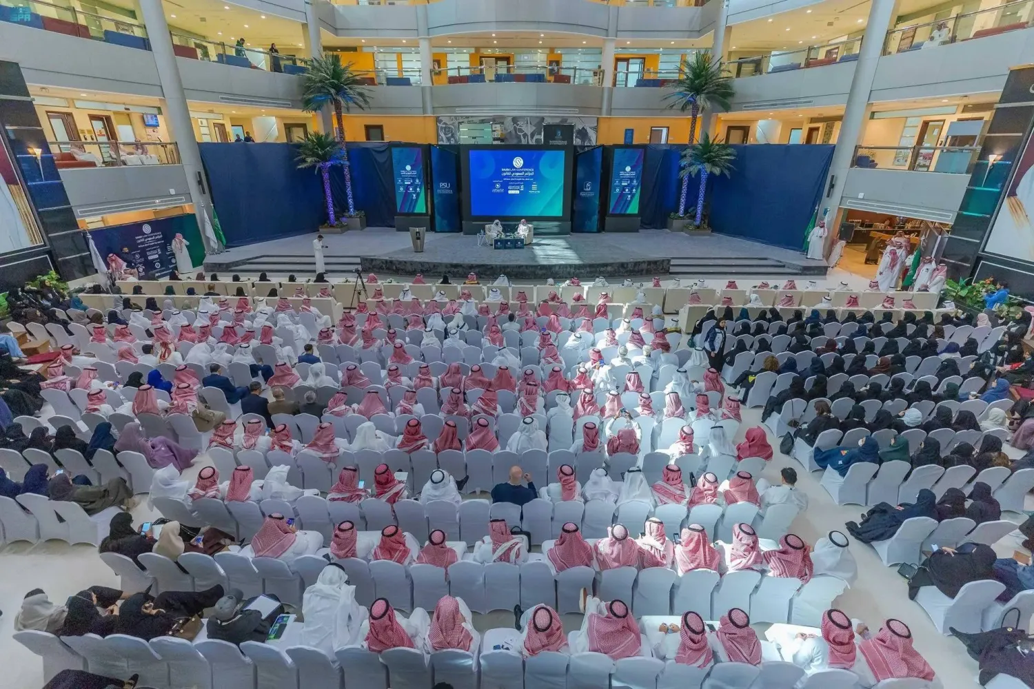 جانب من أعمال «المؤتمر السعودي للقانون» في نسخته الماضية بالرياض (واس)