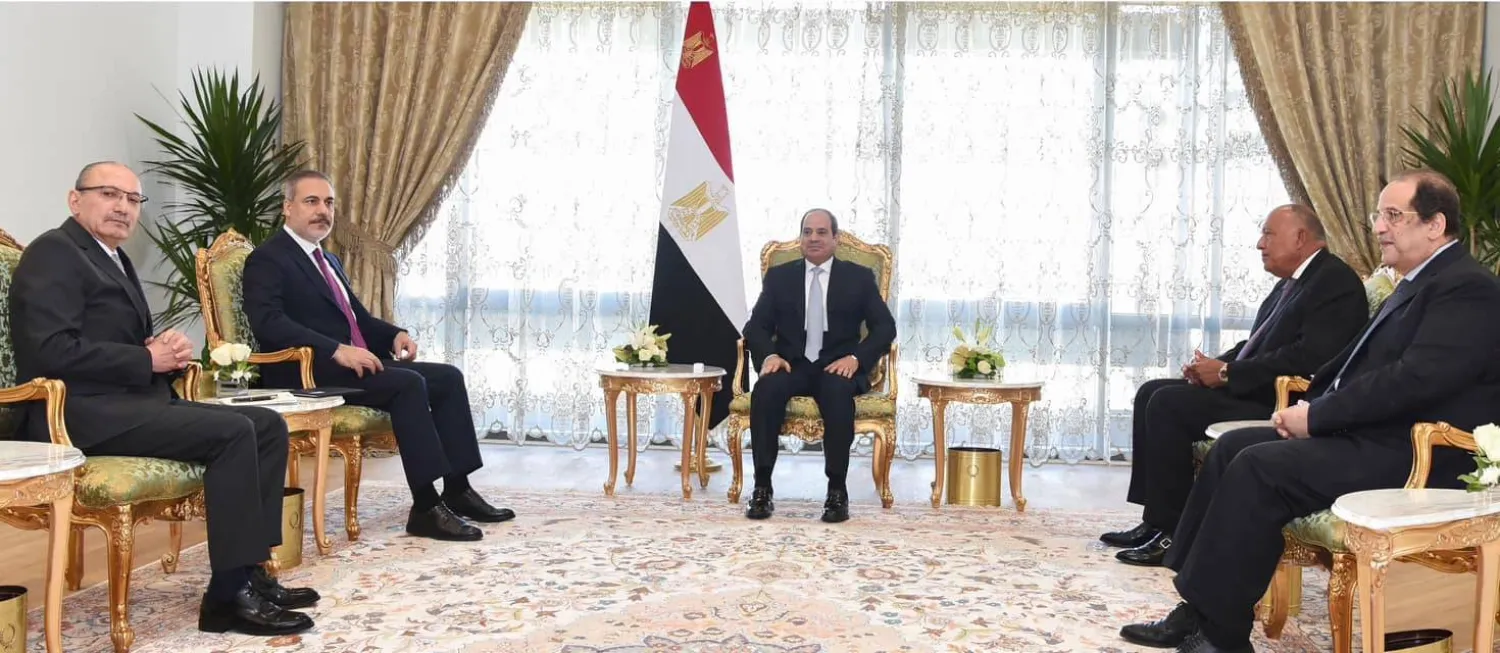 السيسي خلال لقاء وزير الخارجية التركي في القاهرة (الرئاسة المصرية)