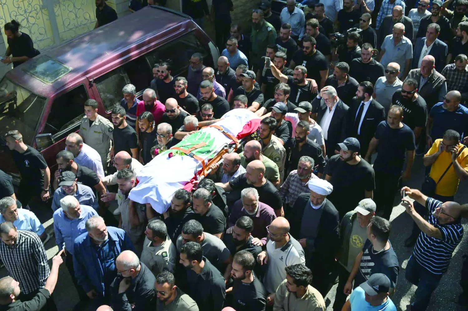 
 
گوشه ای از مراسم خاکسپاری عصام عبد الله خبرنگار رویترز (الشرق الاوسط)