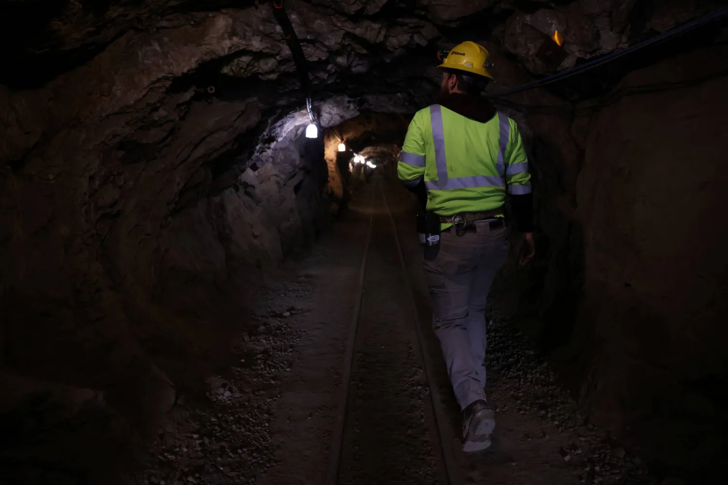 جهاز يسرّب الغاز القابل للاشتعال من المناجم لرفع مستوى السلامة