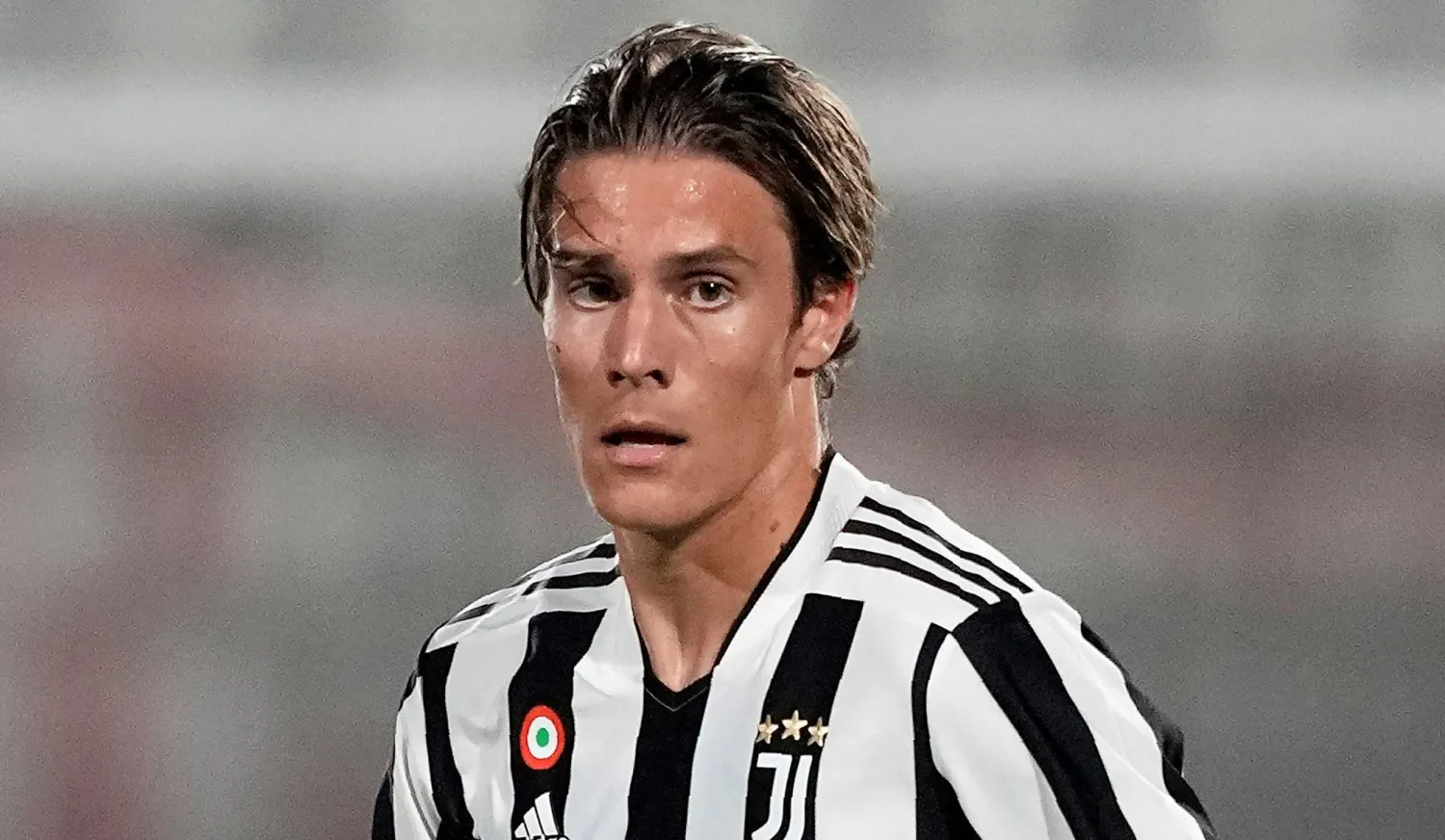 نيكولو فاغيولي لاعب وسط يوفنتوس (أ.ب)