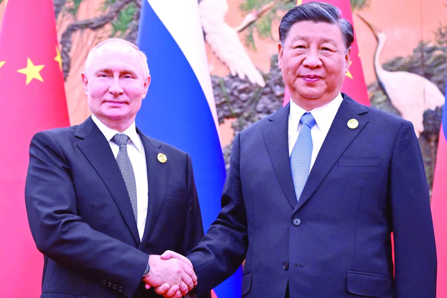 
الرئيسان الصيني والروسي على هامش «منتدى الحزام والطريق» في بكين (د.ب.أ)