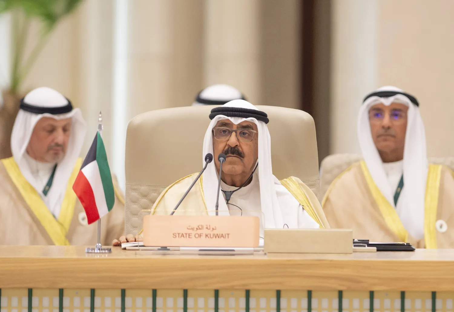 الشيخ مشعل الأحمد الصباح ممثل أمير الكويت ولي العهد خلال مشاركته في القمة الخليجية مع رابطة «آسيان» بالرياض (كونا)