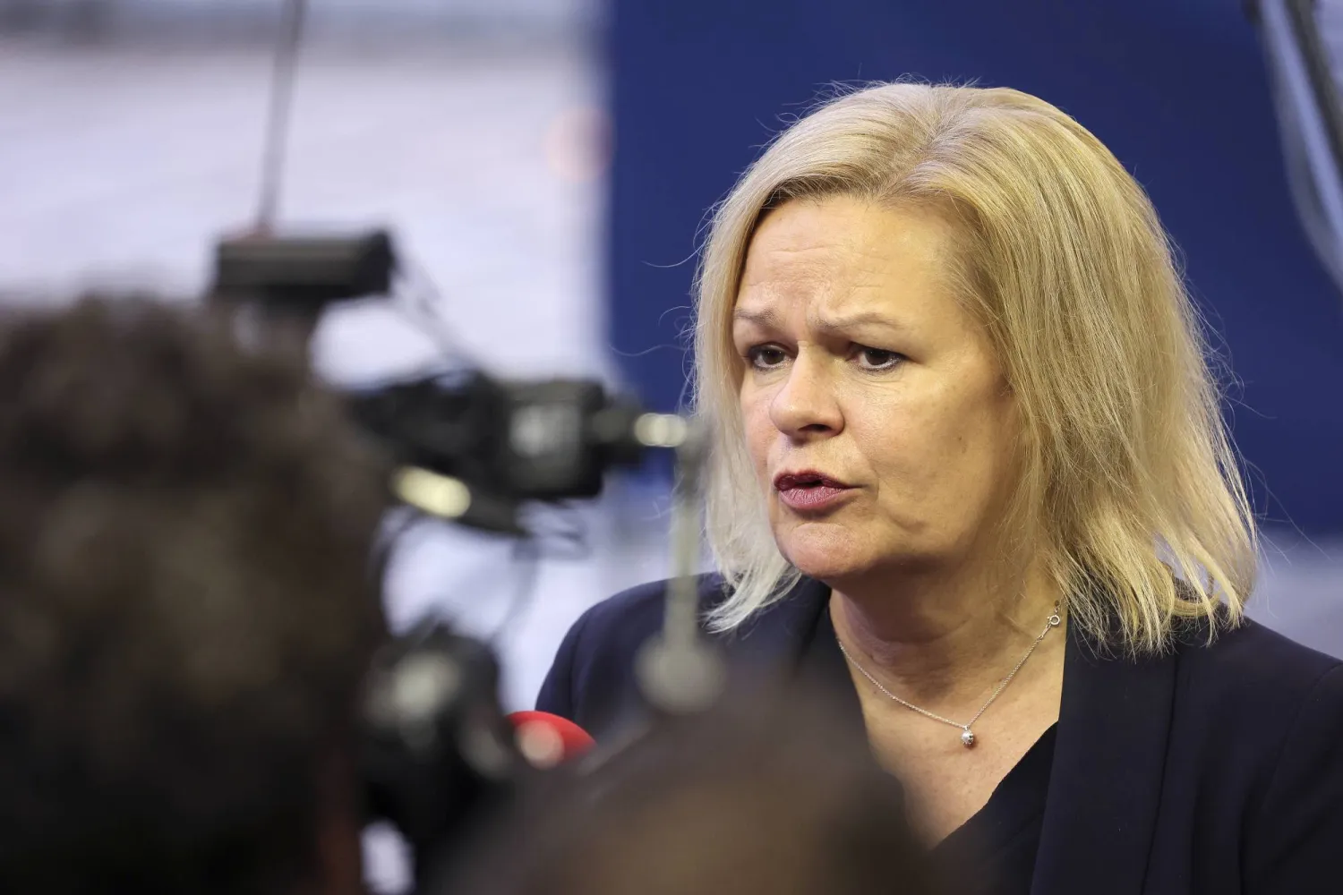 وزيرة الداخلية الألماني نانسي فيزر (إ.ب.أ)