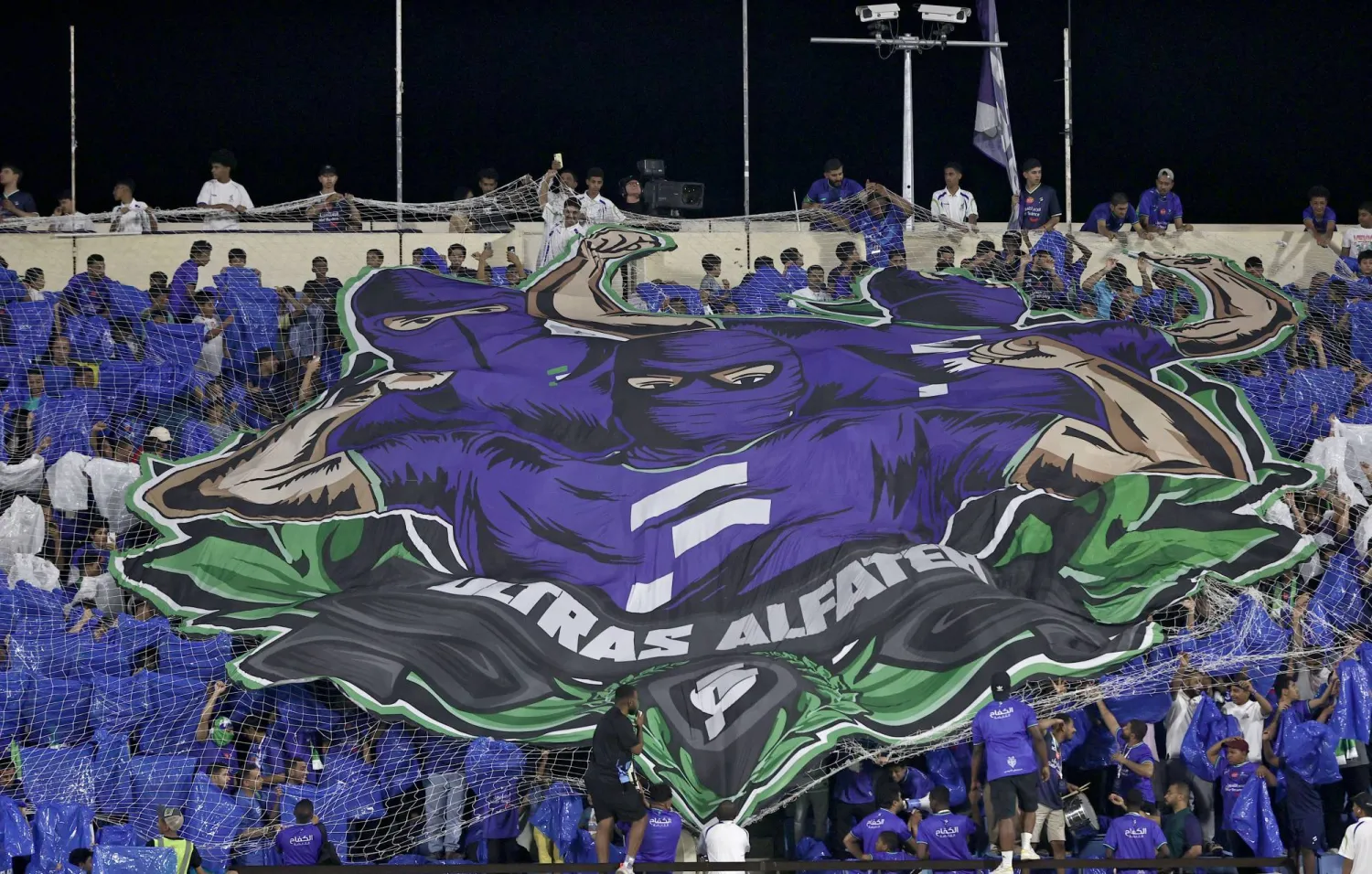 جماهير الفتح سجلت حضورا مميزا هذا الموسم (تصوير: عيسى الدبيسي)