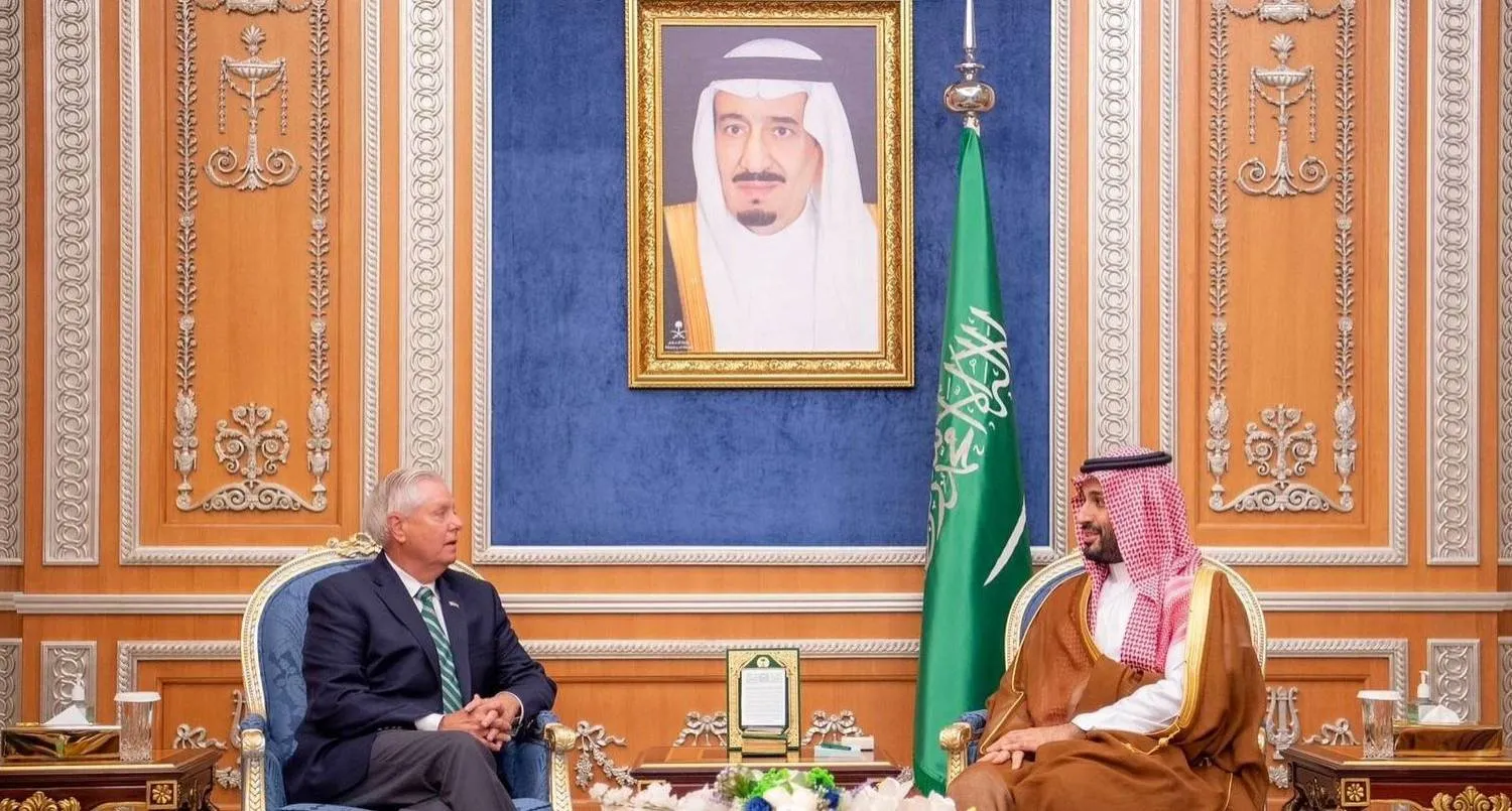 Crown Prince Mohammed bin Salman bin Abdulaziz Al Saud met on Saturday with US Senator Lindsey Graham in Riyadh. SPA