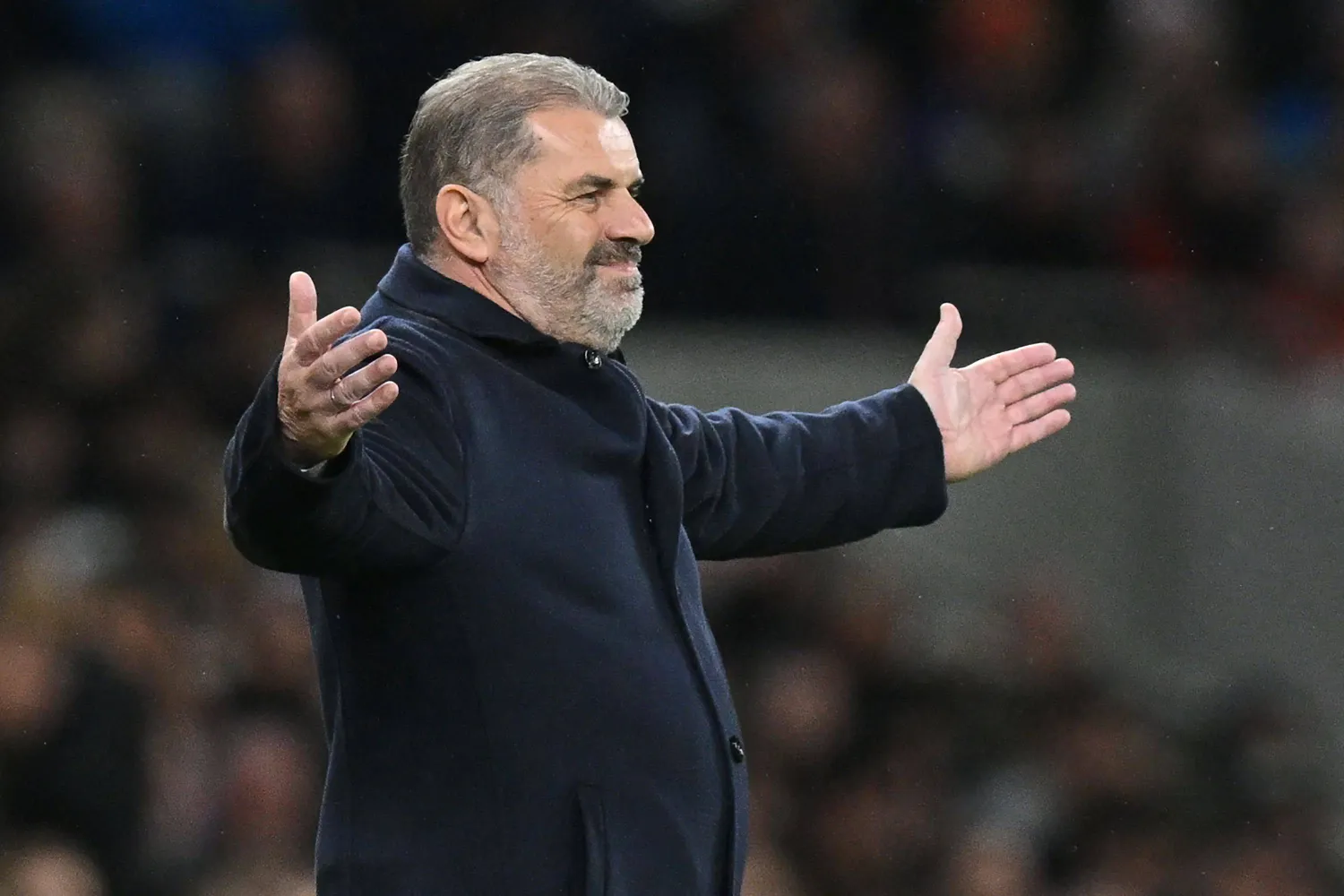 بوستيكوغلو قال إن الأداء المتواضع قلل الإحساس بالرضا بالصدارة (أ.ف.ب)