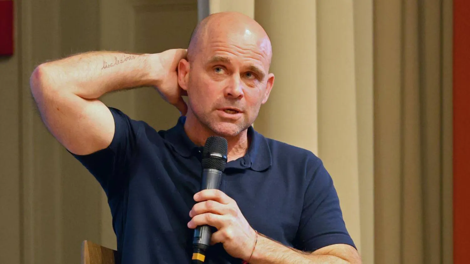 السباح الأولمبي جان هيمبل (د.ب.أ)