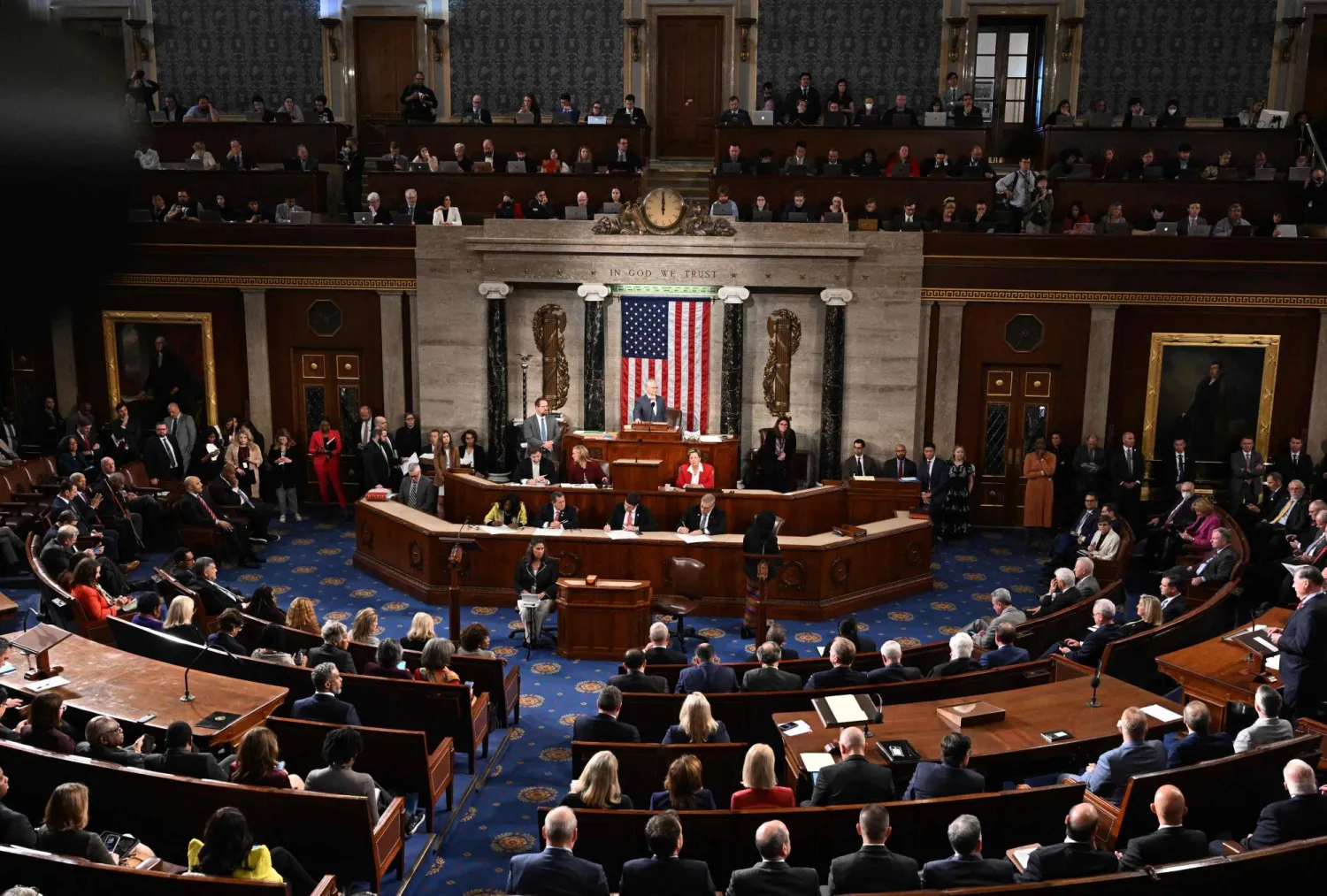 يعيش مجلس النواب جموداً تشريعياً في انتظار انتخاب رئيس له (أ.ف.ب)