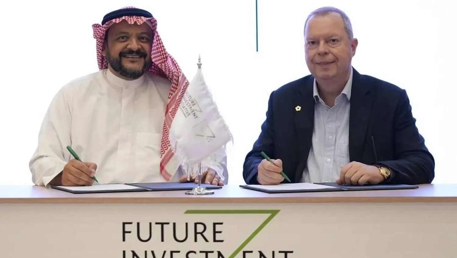 Saudi Aramco and ENOWA, NEOM’s energy and water company, sign a joint development agreement to construct and establish a first-of-its-kind synthetic electro fuel (e-fuel) demonstration plant. (SPA) 
