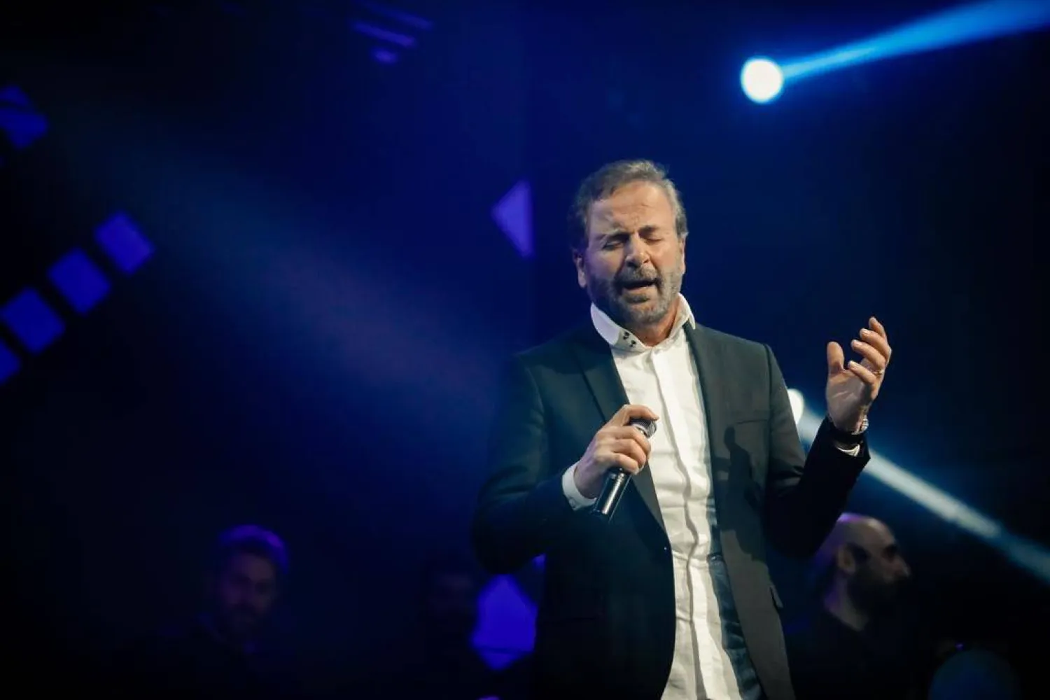 الفنان اللبناني غسان صليبا نذر الصوت لخدمة قضايا الإنسان (حسابه الشخصي)