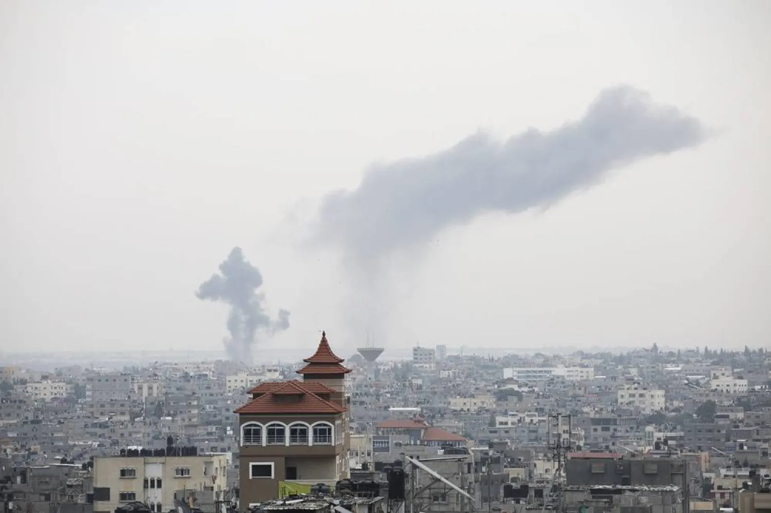 Smoke rises after an Israeli strike on the Gaza Strip in Rafah, Friday, Oct. 27, 2023. (AP)