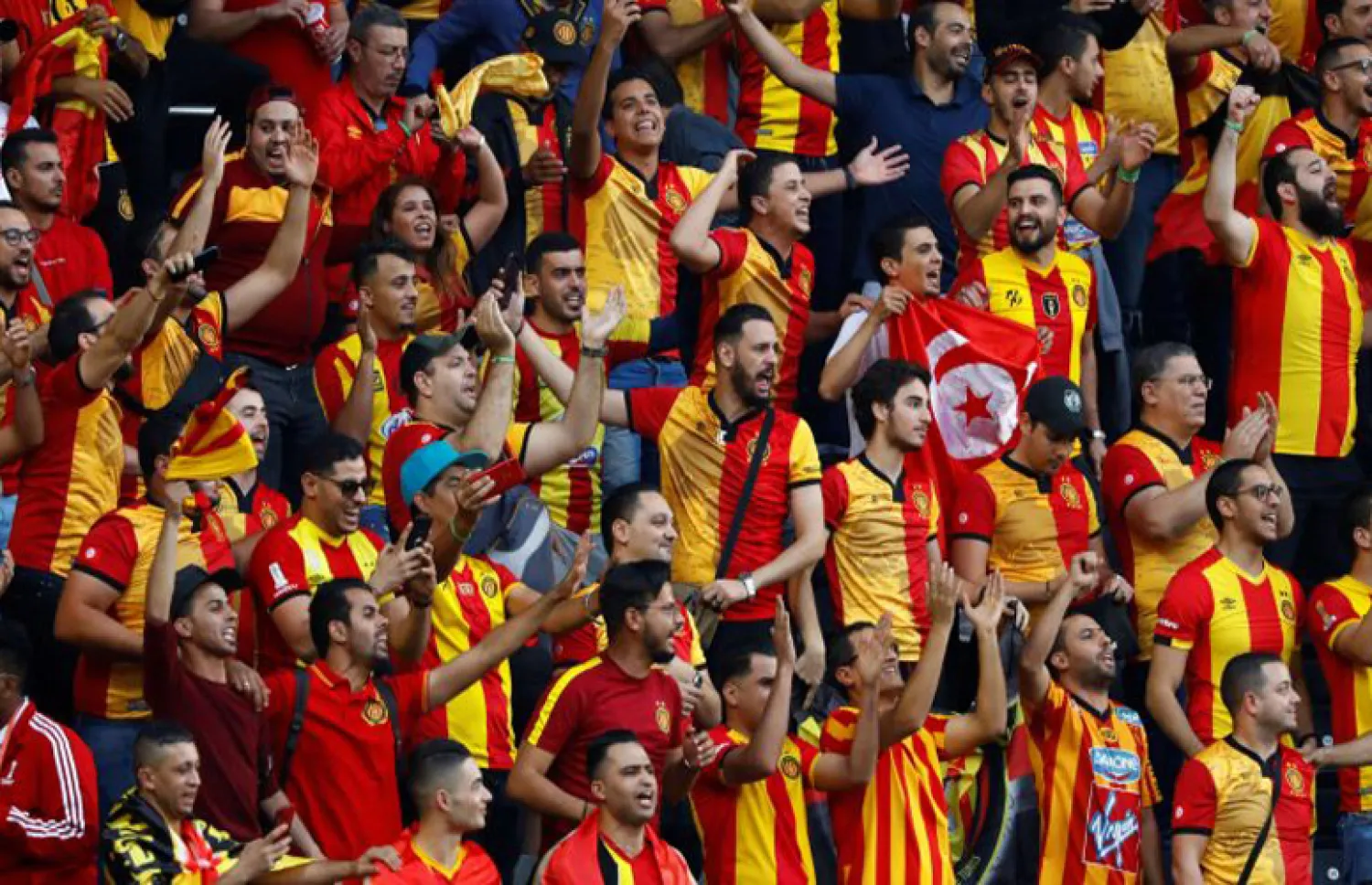 جماهير «الترجي» كانت عرضة لاعتداءات عنيفة مباشرة بعد خروجهم من المطار (إكس)