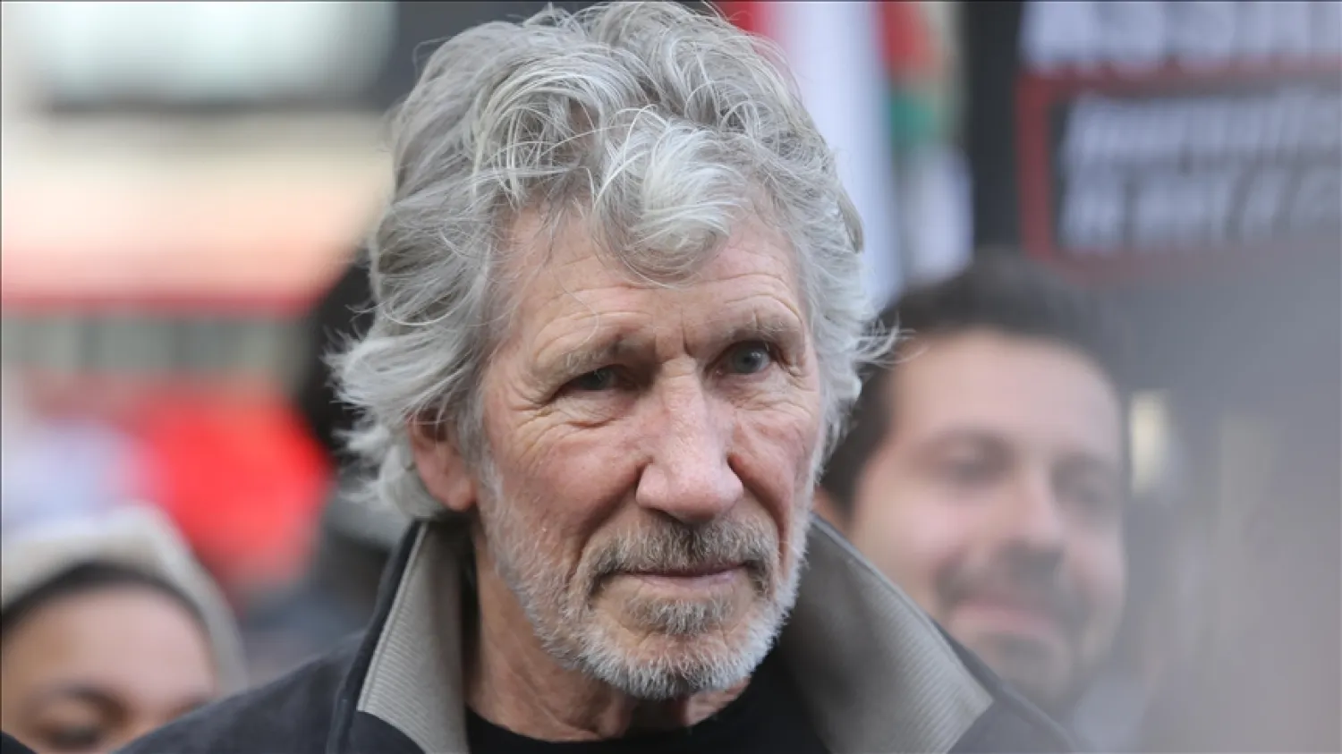 Roger Waters (AA)