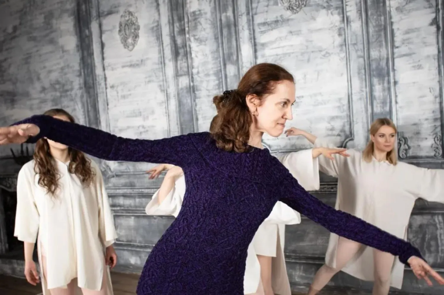 Menşik, Portal Tiyatro'da yönetmenlik yapıyordu (Portal)