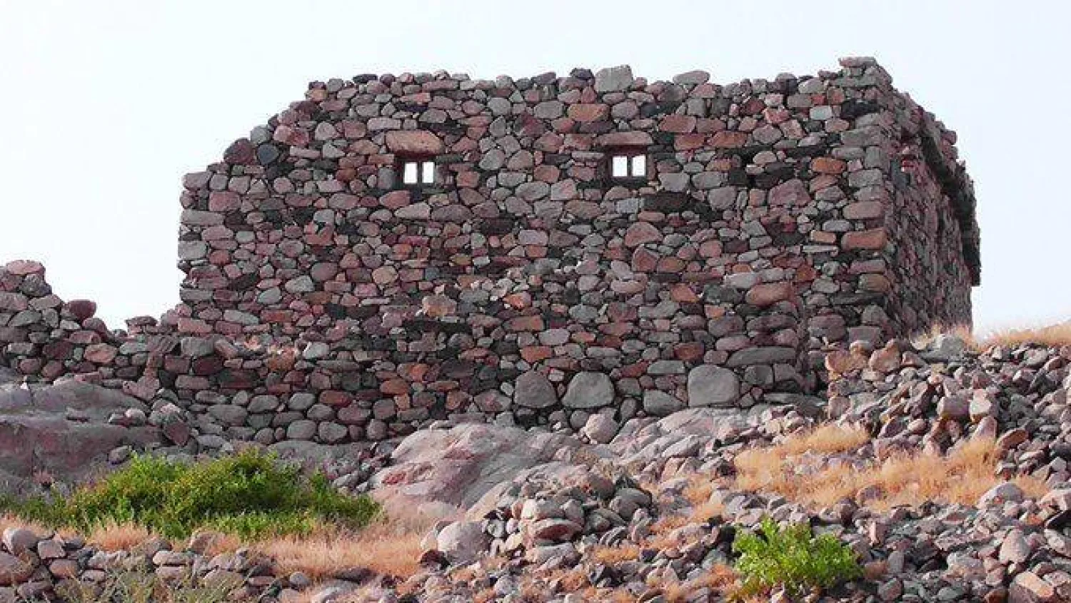 قلعة البرحة من القلاع القديمة في المدينة (الشرق الأوسط)