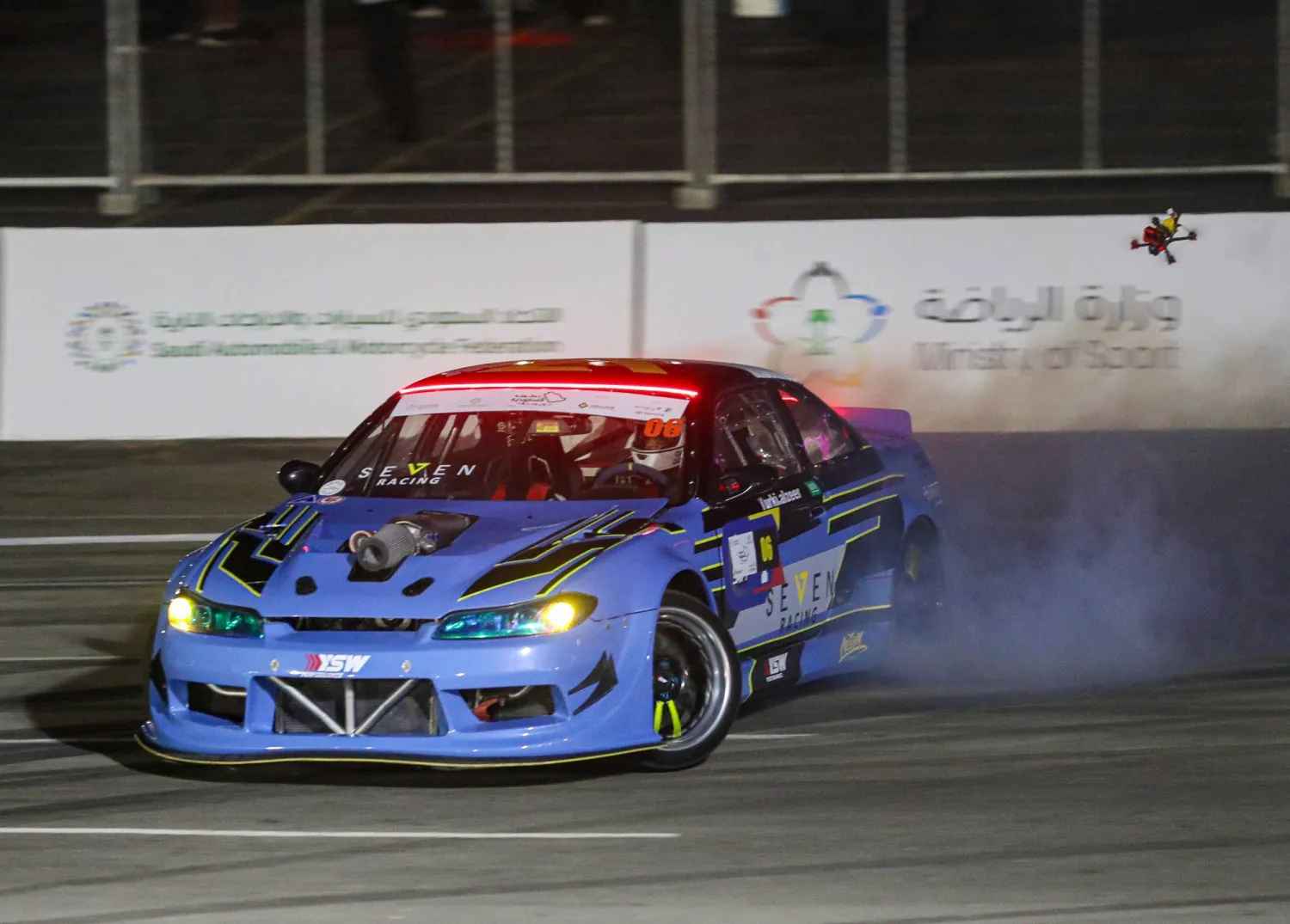 يشارك في المسابقة أكثر من 80 متسابقاً بشكل يومي (الشرق الأوسط) 