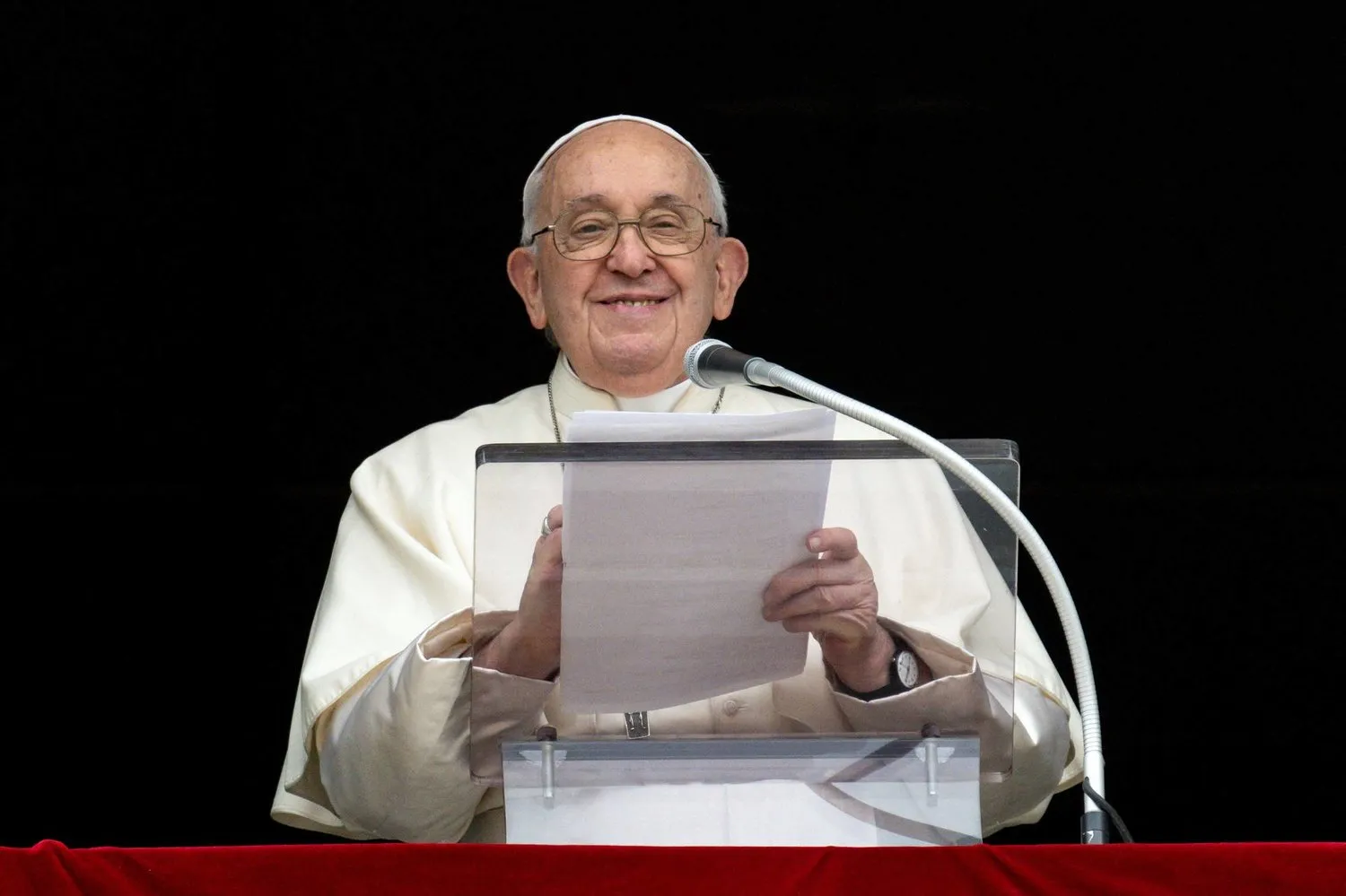 Papa Francis (Reuters)