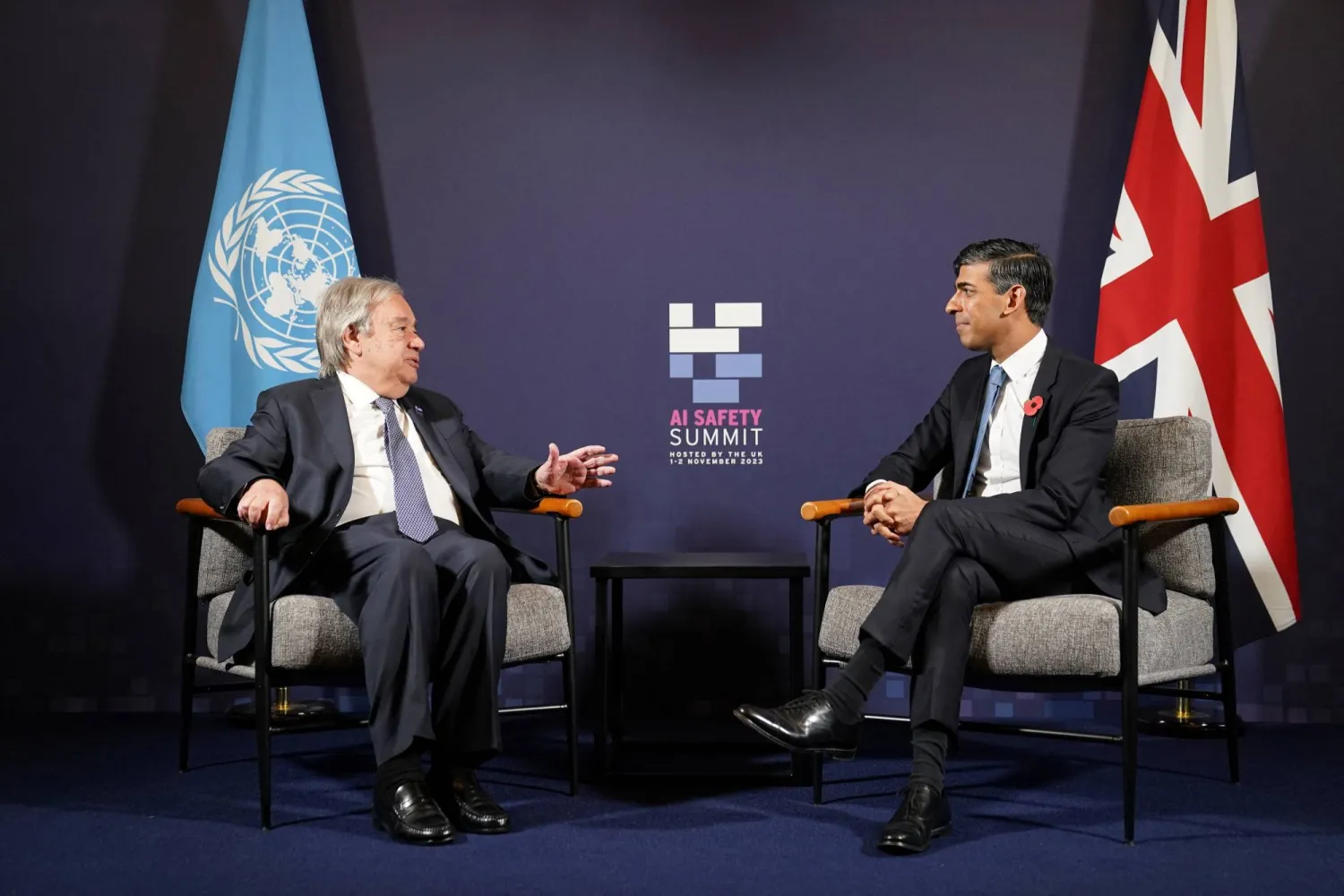 غوتيريش وسوناك خلال لقائهما في لندن اليوم (رويترز)