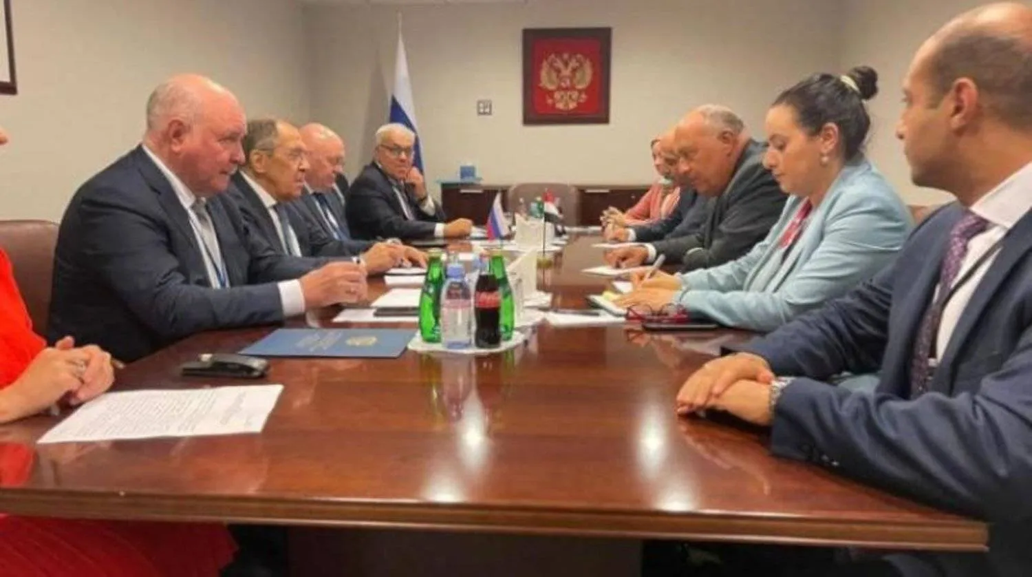 وزيرا خارجية مصر وروسيا خلال اجتماع سابق بنيويورك في سبتمبر الماضي (الخارجية المصرية)