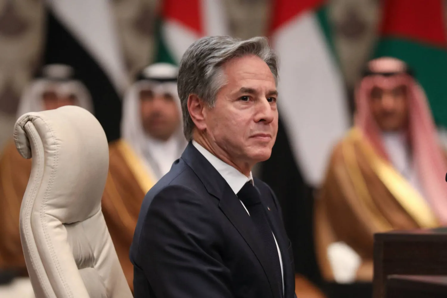 وزير الخارجية الأميركي أنتوني بلينكن يحضر اجتماعاً في عمان (رويترز)