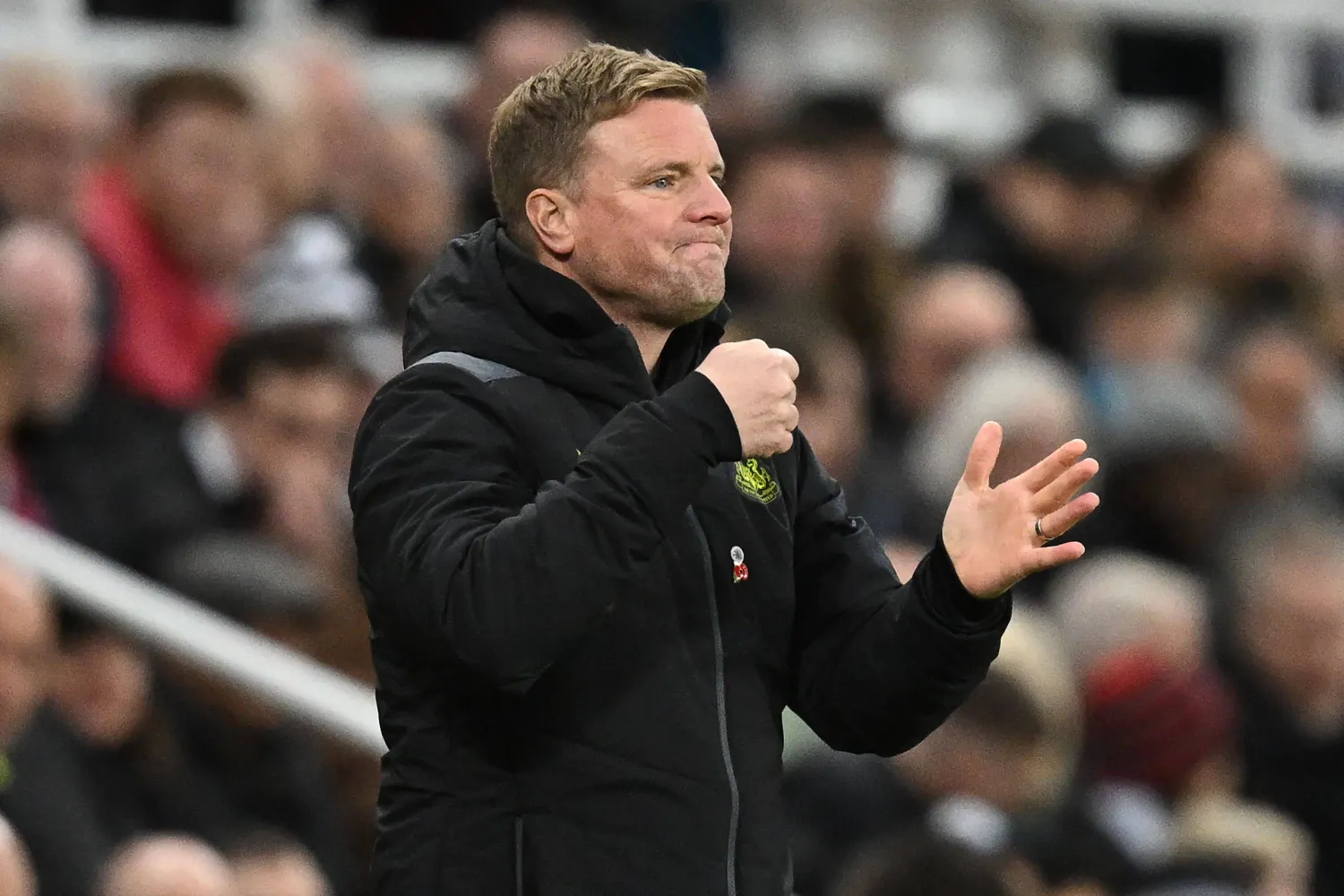 هاو تعرض لقلق بسبب إصابة ميرفي والمدافع بيرن (أ.ف.ب)