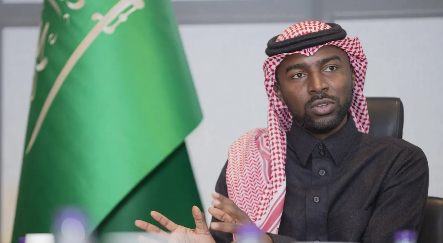 أسامة هوساوي قائد المنتخب السعودي السابق (الشرق الأوسط) 