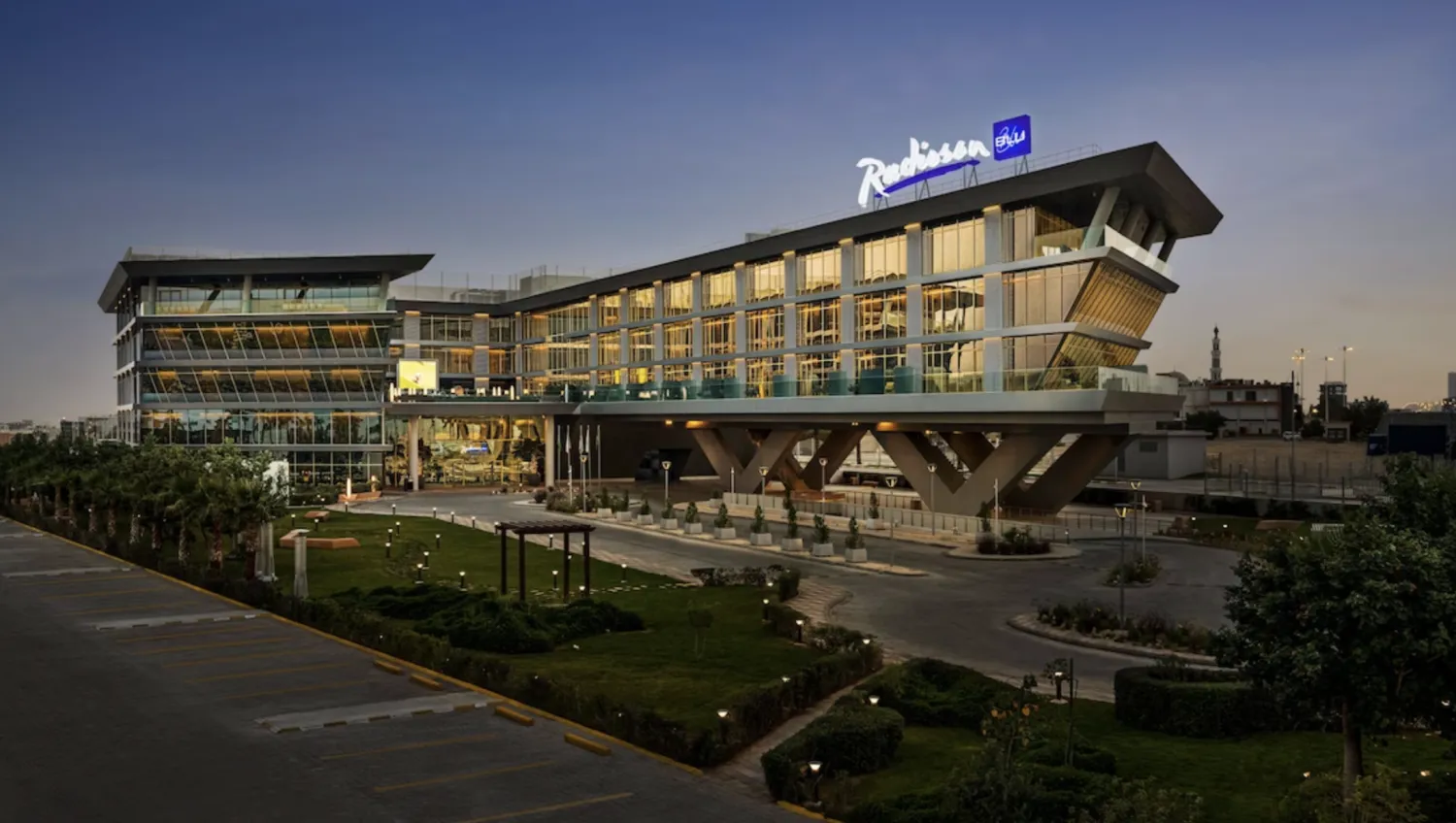 فندق راديسون بلو، مركز الرياض للمؤتمرات والمعارض