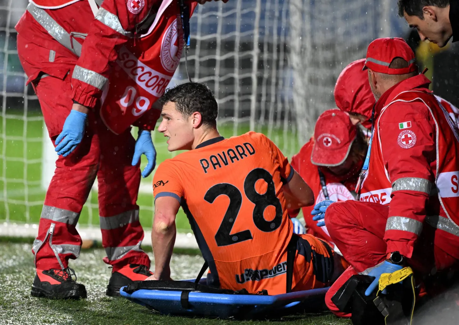 بافار يعاني من خلع في الركبة (رويترز)