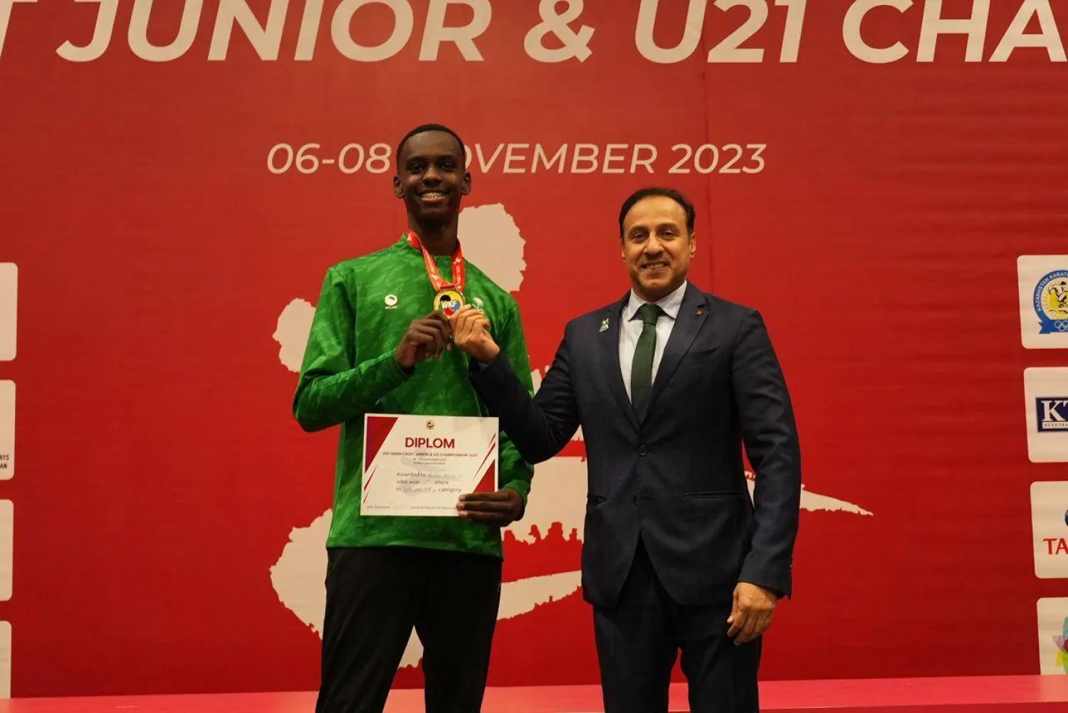 السعودي يعقوب بوخره حقق أول ميدالية ذهبية في تاريخ اللعبة لفئة الناشئين (الشرق الأوسط)