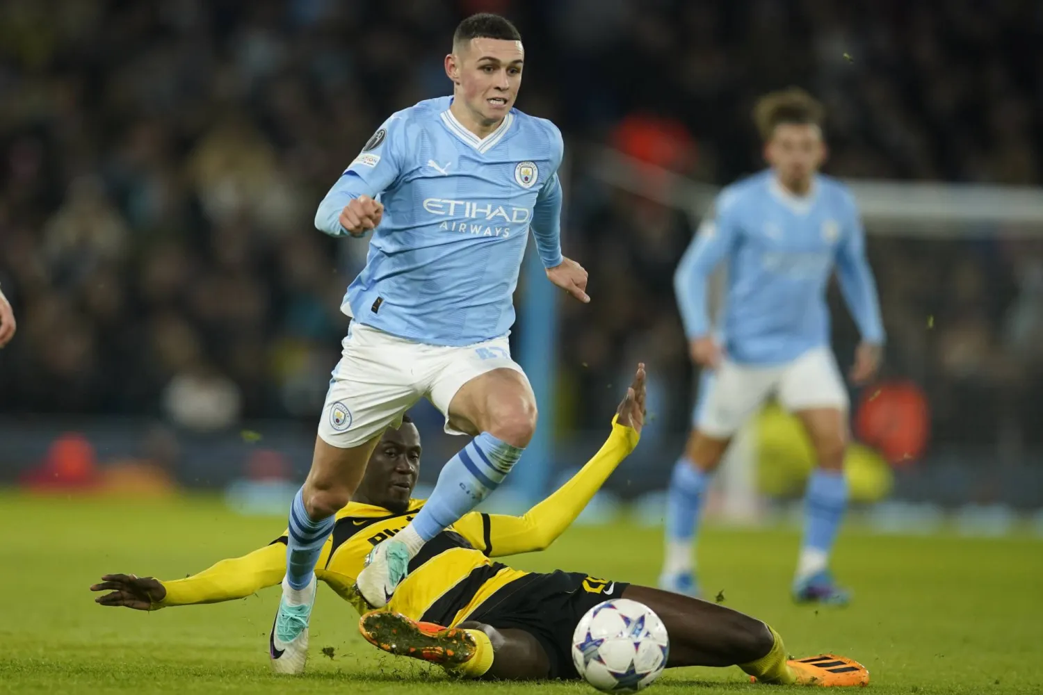 مان سيتي بلغ الدور الثاني من البطولة (أ.ب)