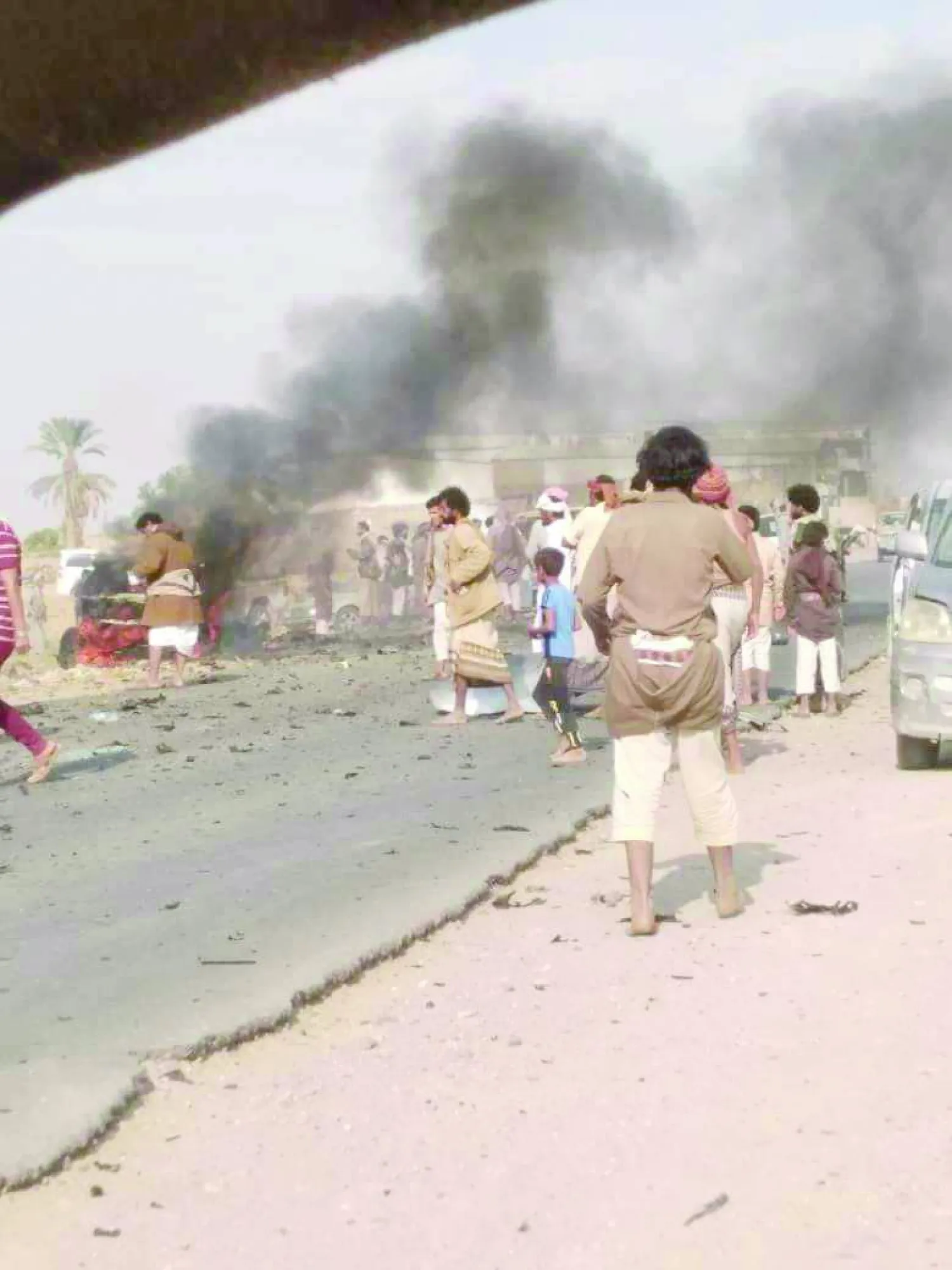 استهداف موكب رئيس الأركان اليمني بتفجير سيارة مفخخة شرق مأرب (إكس)