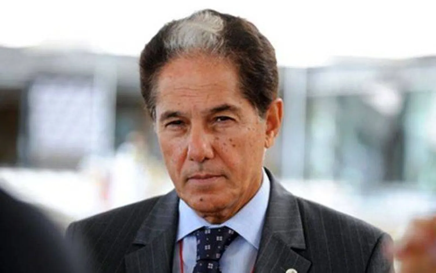 قرار التحفظ على الزواري جاء بسبب شبهة فساد في صفقة عمومية (الشرق الأوسط)