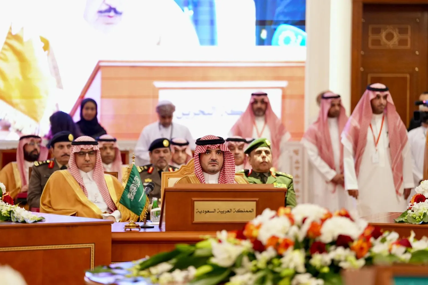 Suudi Arabistan İçişleri Bakanı Prens Abdulaziz bin Suud bin Nayef, Umman Sultanlığı’ndaki toplantıya katılımı sırasında (SPA)