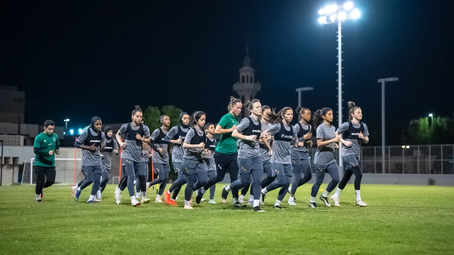 يتأهب فريق سيدات العلا بطموح كبير للمنافسة على بطاقة الصعود (الشرق الأوسط) 