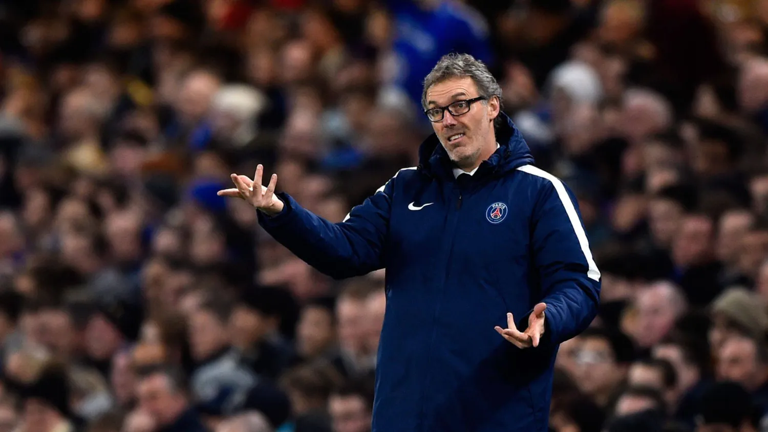 سبق للفرنسي لوران بلان تدرب باريس سان جيرمان، وحصد 15 لقب محلي (غيتي)