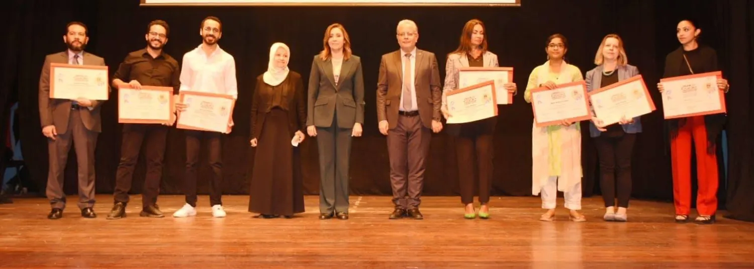 لقطة جماعية للفائزين (وزارة الثقافة المصرية)